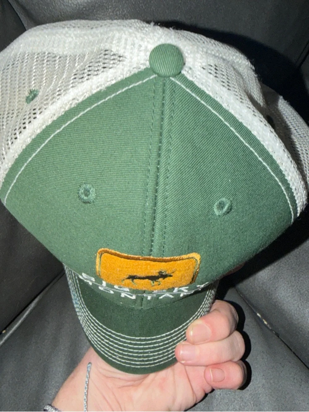 Big sky Montana hunting outdoors Green Mesh-Back Trucker Hat